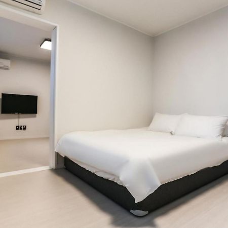 La Famille Hotel Yangyang Exterior photo